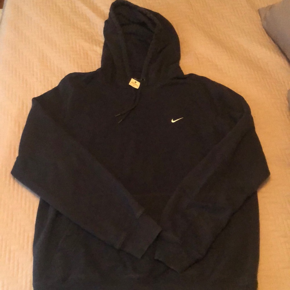 Black Men’s Nike hoodie